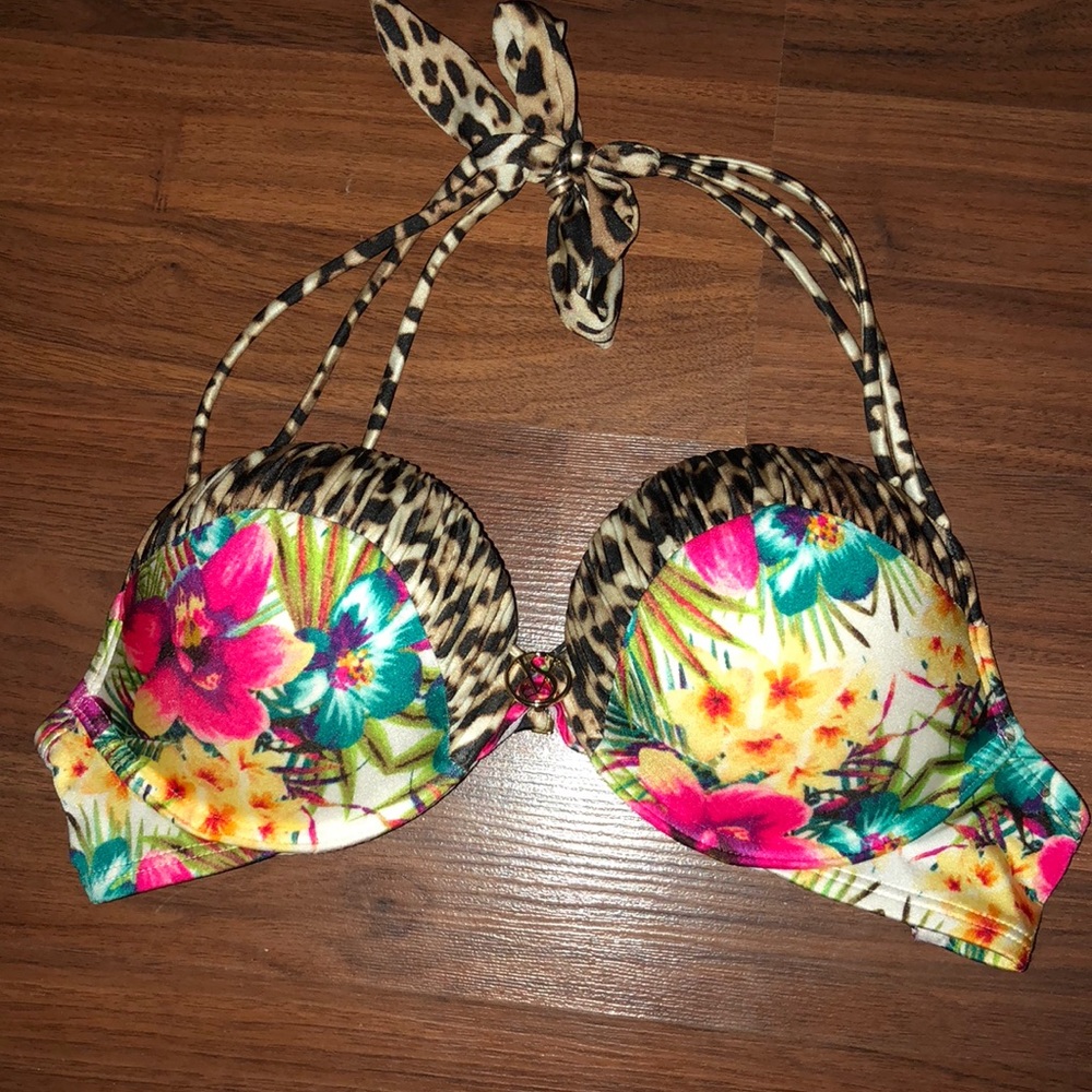 Push up Victoria’s Secret bikini top 34 B